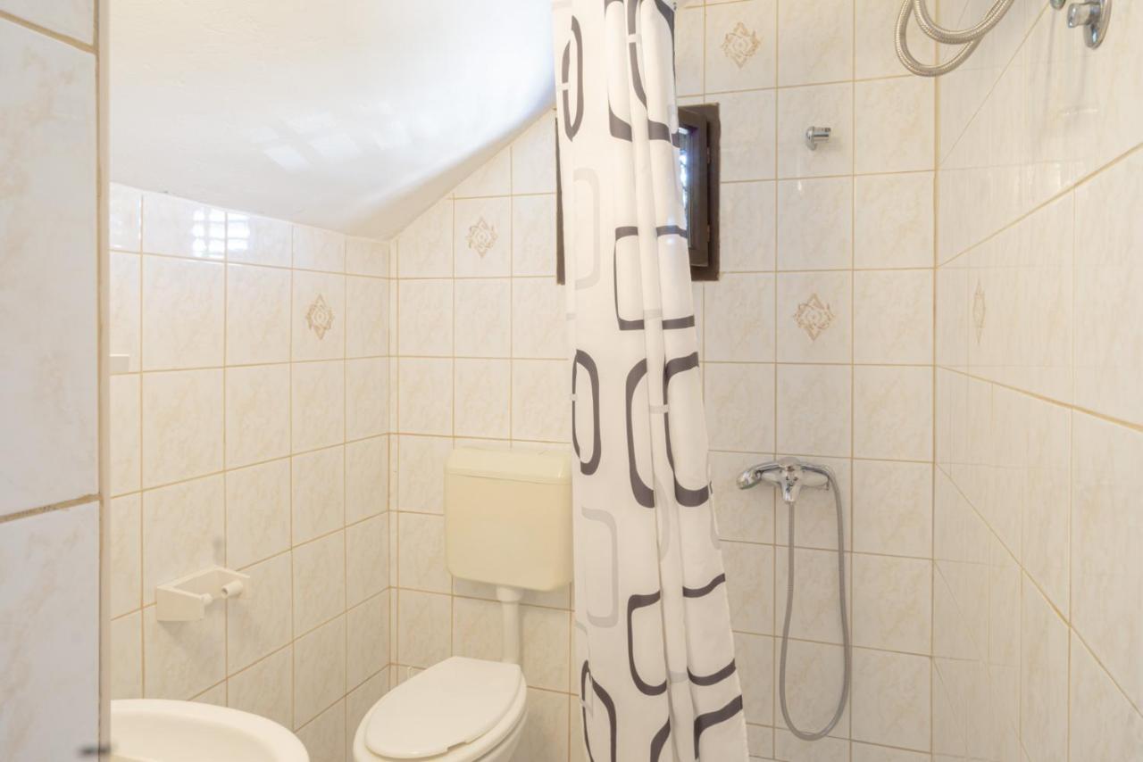 Apartment And Room Bacic Metajna Kültér fotó
